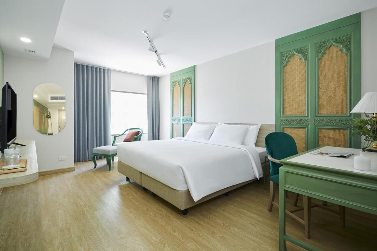56 Surawong Hotel Bangkok Buitenkant foto