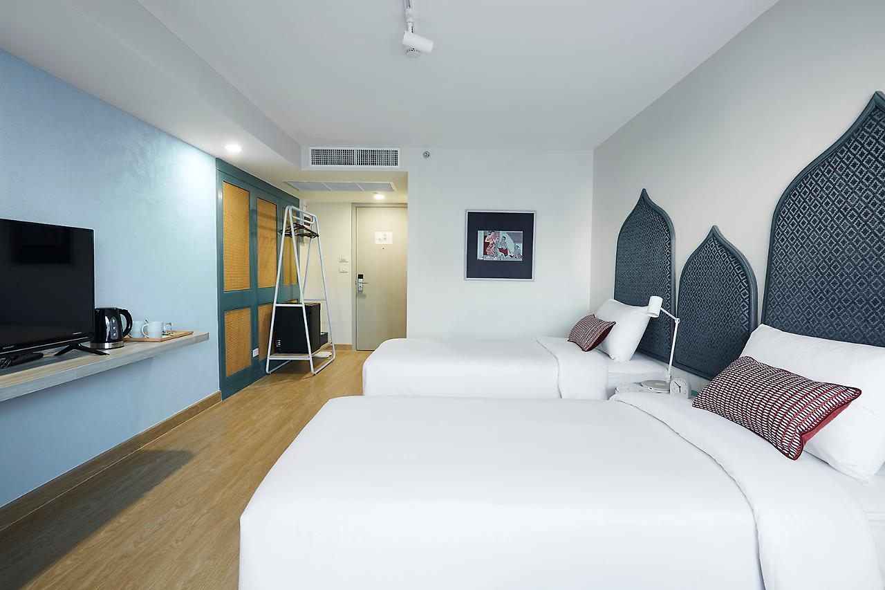 56 Surawong Hotel Bangkok Buitenkant foto